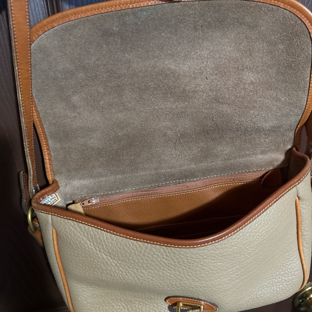 Vintage Dooney & Bourke Tan and Brown Leather Shoulder Bag - Picture 5 of 8